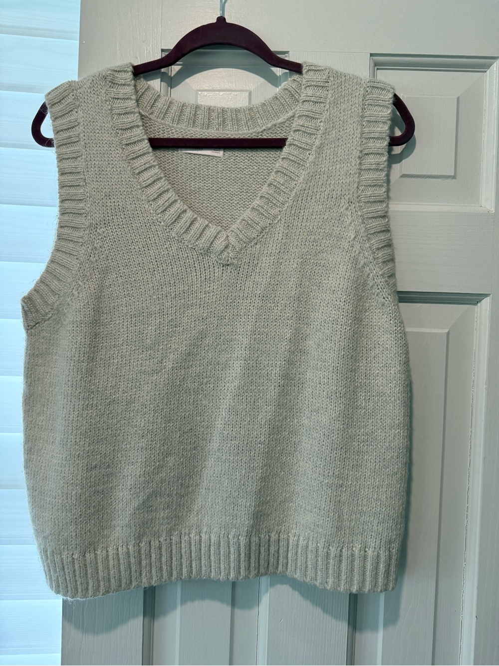 LC Lauren Conrad Mint Green V-Neck Knit Sweater Vest